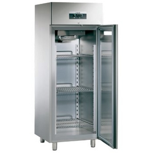 Холодильный шкаф SAGI  HD 70